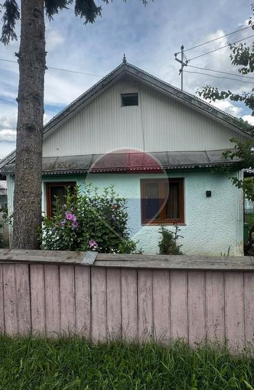 Casă cu 3 camere cu Teren 2600 Mp în Udești