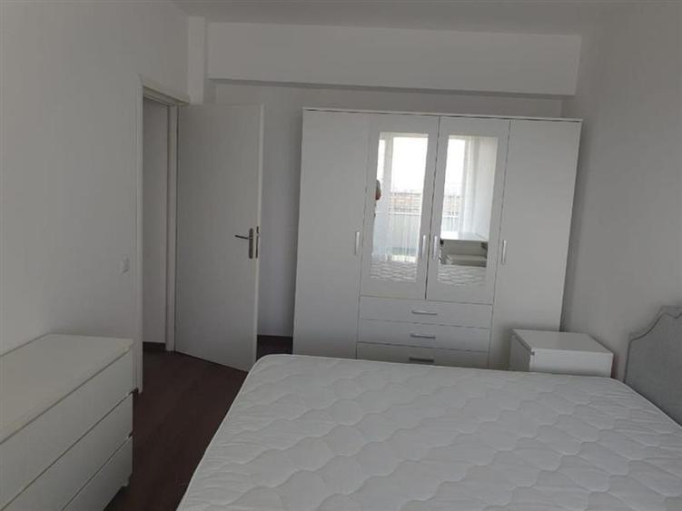 Penthouse cu 4 camere circular, mobilat în Mărăști