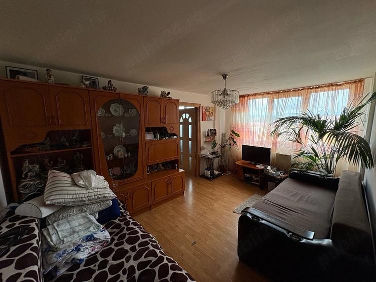 Apartament cu 2 camere semidecomandat în Exterior Vest