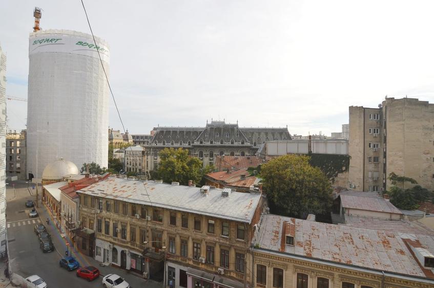 Apartament cu 4 camere semidecomandat în Cișmigiu