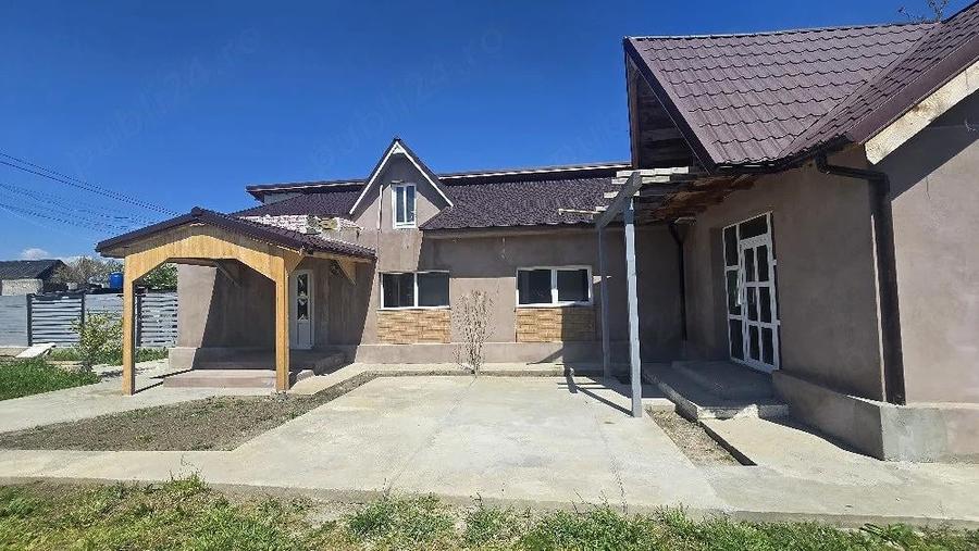CASA DE VANZARE unitate individuala duplex - 1