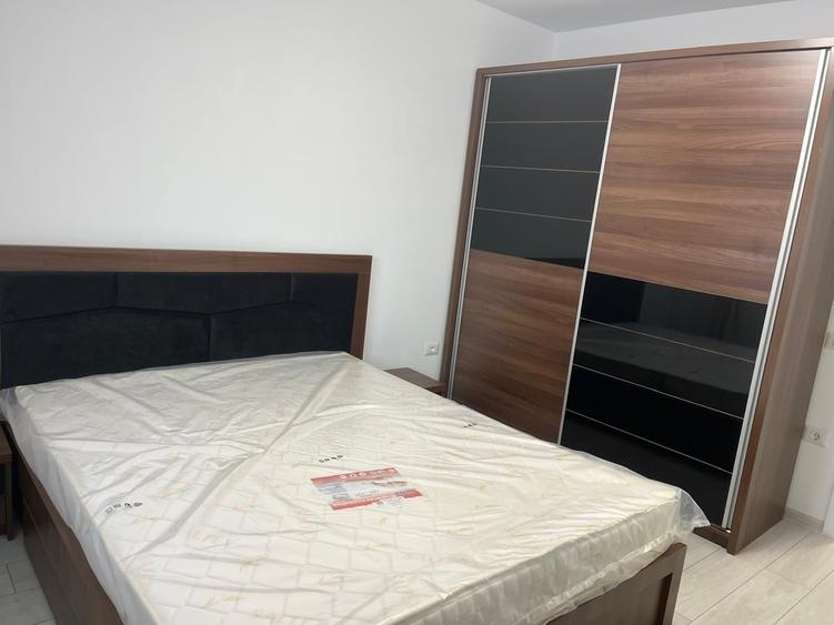 Apartament cu 2 camere decomandat, mobilat în Central