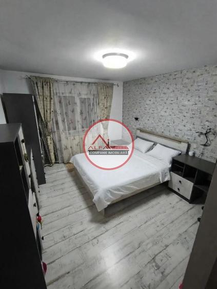 Apartament cu 3 camere decomandat în Uzina 2