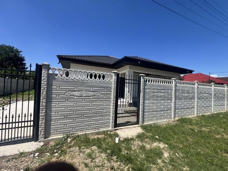 Casă cu 4 camere în Amara