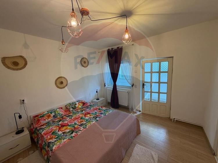 Casă individuală cu 3 camere cu Teren 150 Mp în Siloz