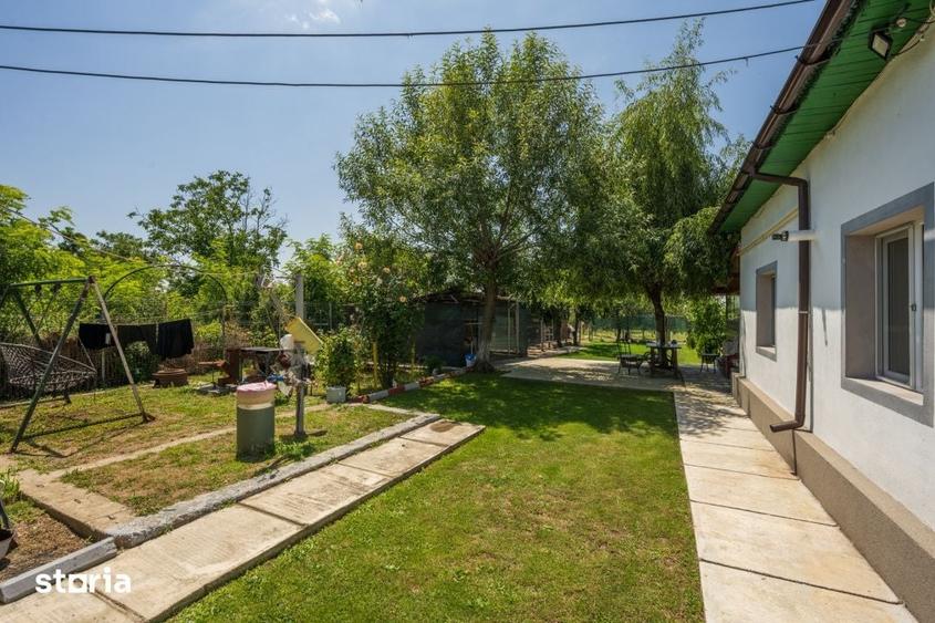 Casă cu 3 camere cu Teren 2200 Mp în Răcari
