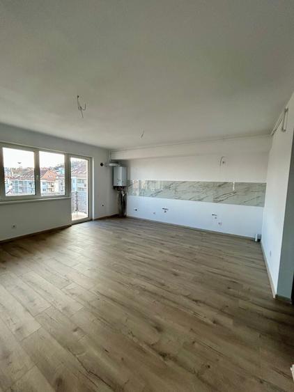 Apartament cu 2 camere semidecomandat în Florești