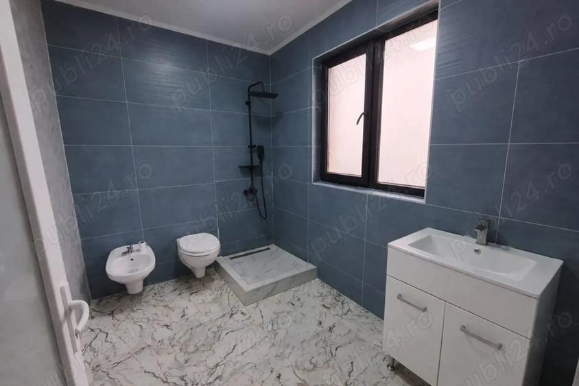 Casă cu 5 camere cu Teren 350 Mp în Vladimirescu