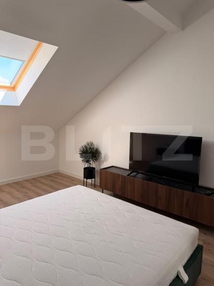 Apartament cu 3 camere semidecomandat, mobilat în Florești