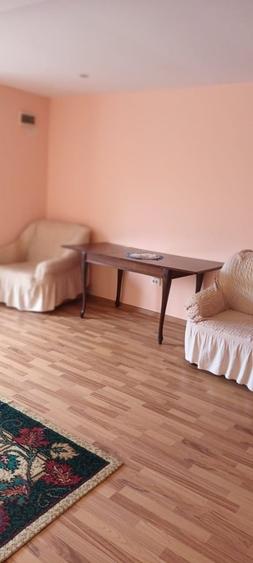 Casă cu 7 camere cu Teren 1000 Mp în Central