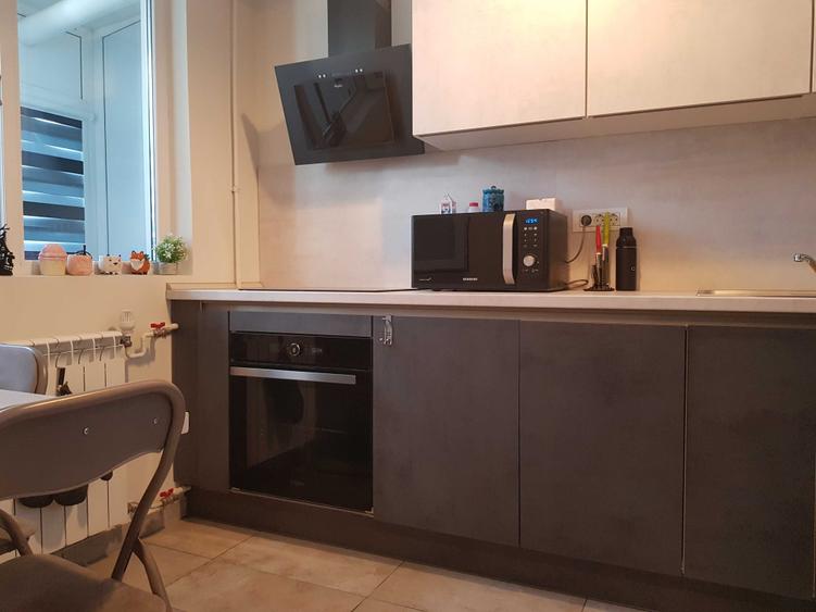 Apartament cu 2 camere semidecomandat în 1 Mai