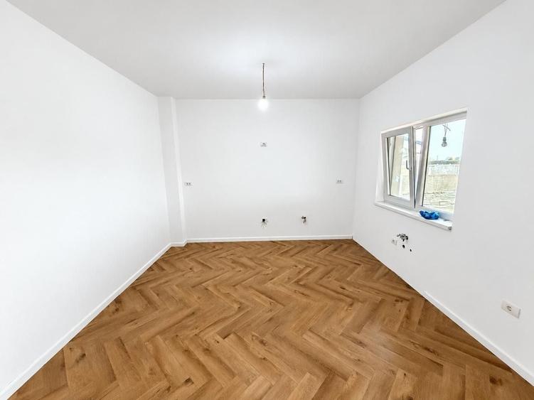 Duplex cu 3 camere cu Canalizare în Moșnița Nouă