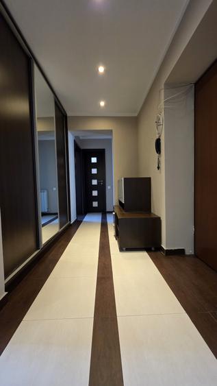 Apartament 3 camere de închiriat – Bulevardul Decebal | 81 mp | Centrală proprie - 9