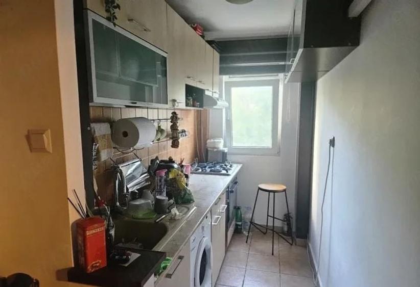 Apartament cu 2 camere decomandat, mobilat în Berceni