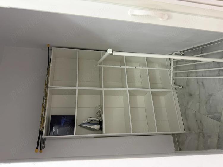 Apartament cu 3 camere semidecomandat în Tineretului