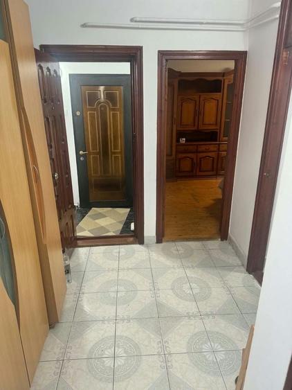 Apartament cu 2 camere decomandat în Galata
