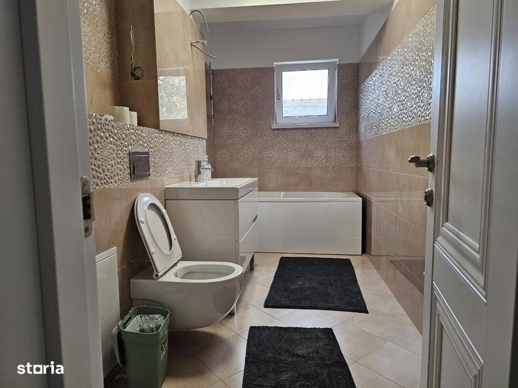Apartament cu 4 camere în Păcurari