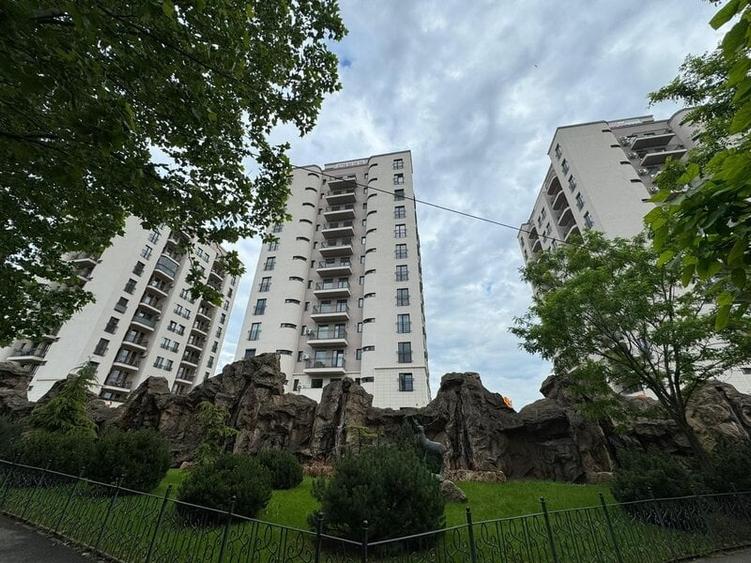 Apartament cu 3 camere decomandat, mobilat în Tineretului