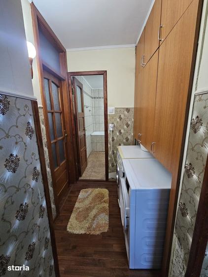 Apartament cu 3 camere decomandat în Nufărul