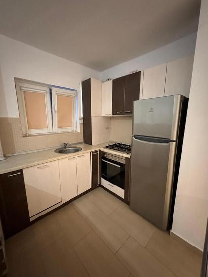 Apartament cu 2 camere decomandat, mobilat în Subcetate