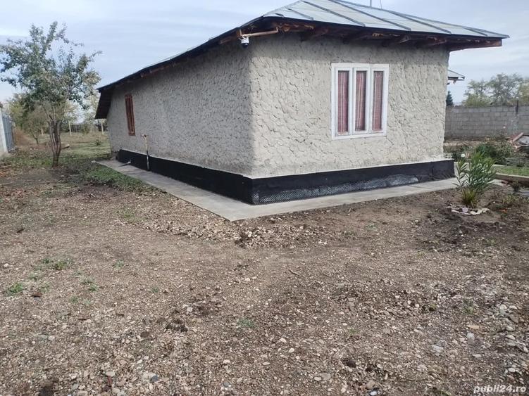Casă cu 4 camere cu Teren 1600 Mp în Central