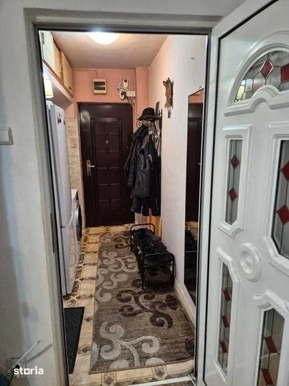 Apartament cu 4 camere semidecomandat în Republicii