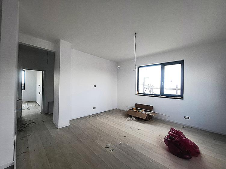 Casă individuală cu 3 camere cu Canalizare în Clinceni