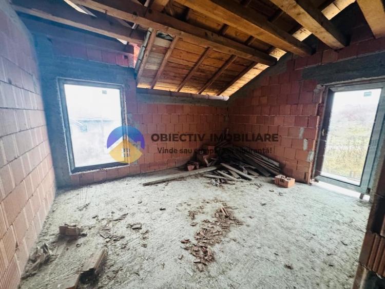 Vila la rosu  + teren 500 mp de vânzare – Zona Fermelor - 10