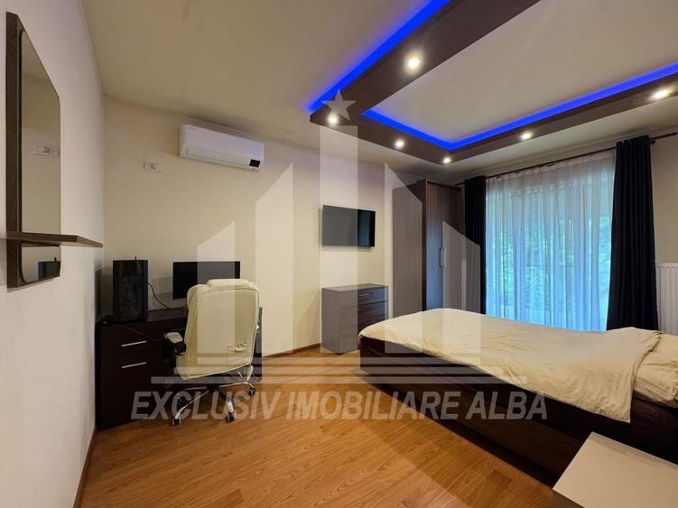Casă individuală cu 6 camere cu Canalizare în Cetate