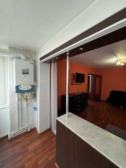Apartament cu 3 camere decomandat în Exterior Vest