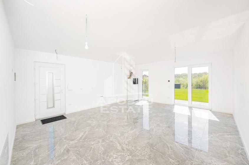 Duplex cu 3 camere cu Canalizare în Dumbrăvița