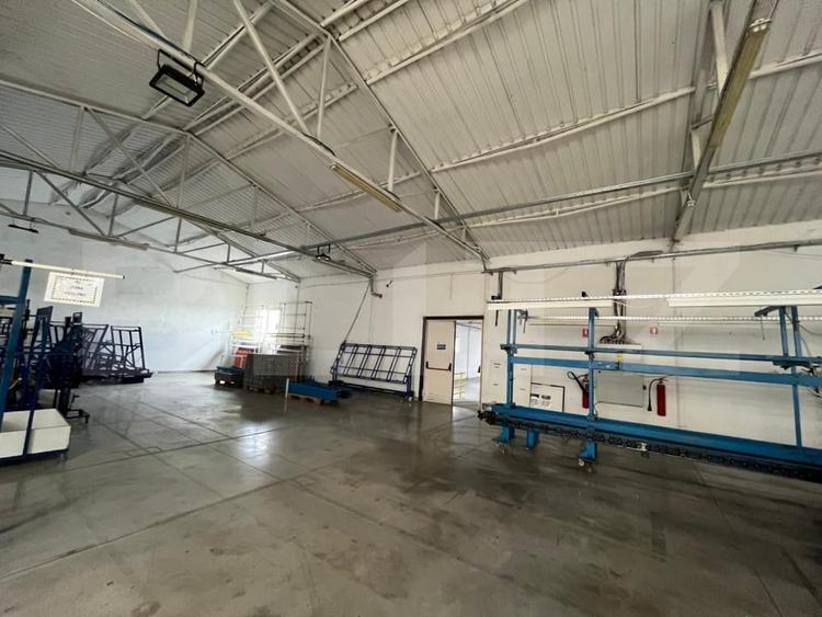 Spațiu comercial, de 8,000 mp, în Oncea
