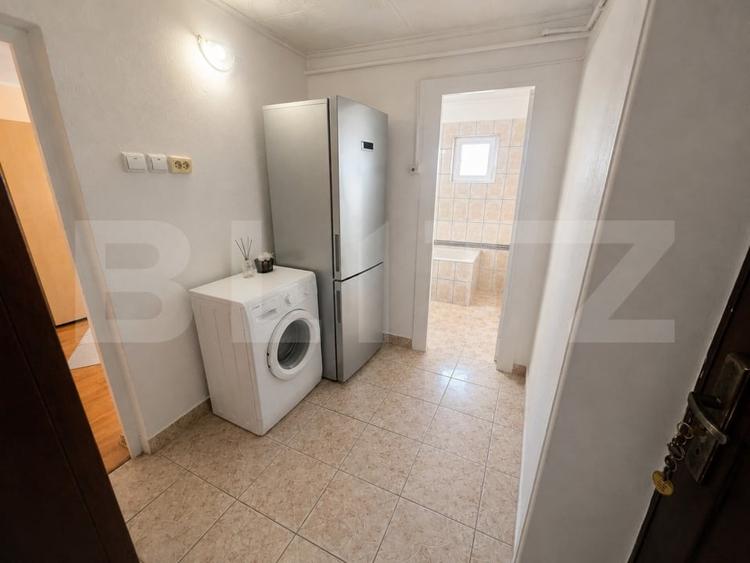 Apartament de vânzare, 2 camere, 35 mp, zona Micro 6 - 8