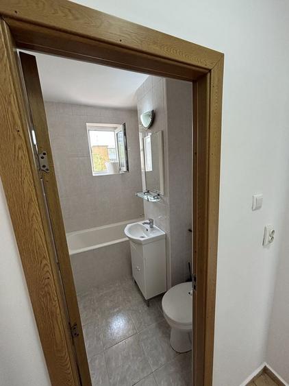 Apartament cu 2 camere semidecomandat în Exterior Vest