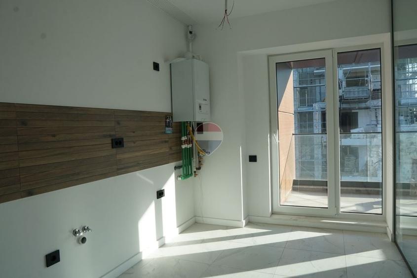 Apartament cu 3 camere decomandat în Theodor Pallady