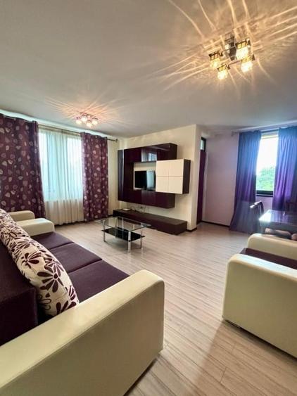 Apartament cu 3 camere decomandat, mobilat în Tractorul