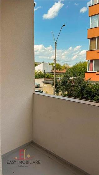Apartament cu 2 camere decomandat în 7 Noiembrie