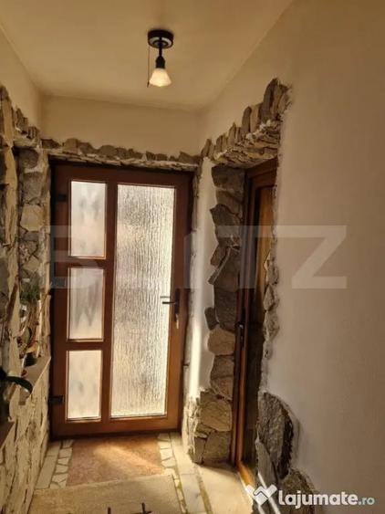 Casă cu 3 camere cu Teren 2000 Mp în Central