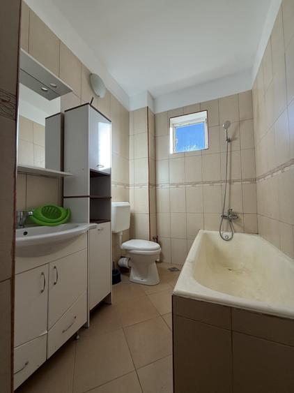 Apartament cu 4 camere decomandat în Elisabetin