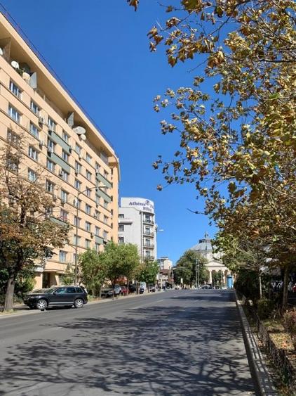 Apartament cu 2 camere semidecomandat, mobilat în Sala Palatului