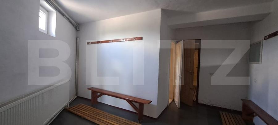 Spațiu comercial, de 690 mp, în Victoria