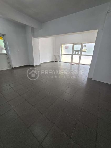 Spațiu comercial, de 60 mp, în Nicolina