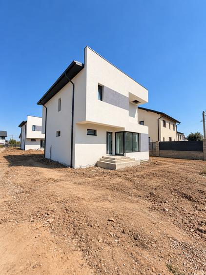 Comuna Berceni - Casa 4 Camere 3 bai 350mp Teren - 1