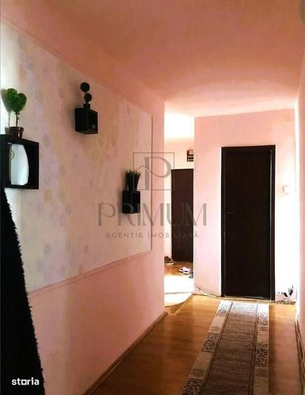 Apartament cu 4 camere decomandat în Mircea cel Bătrân