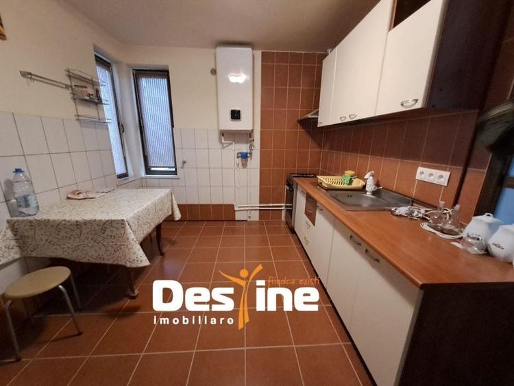 Casă individuală cu 4 camere cu Canalizare în Bogonos