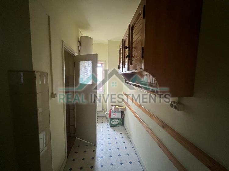 Spațiu comercial, de 230 mp, în Pârneava