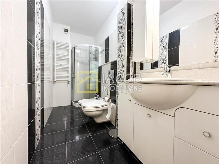 Apartament cu 2 camere decomandat în Mioriței