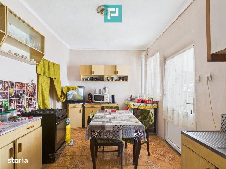 Casă cu 3 camere în Central