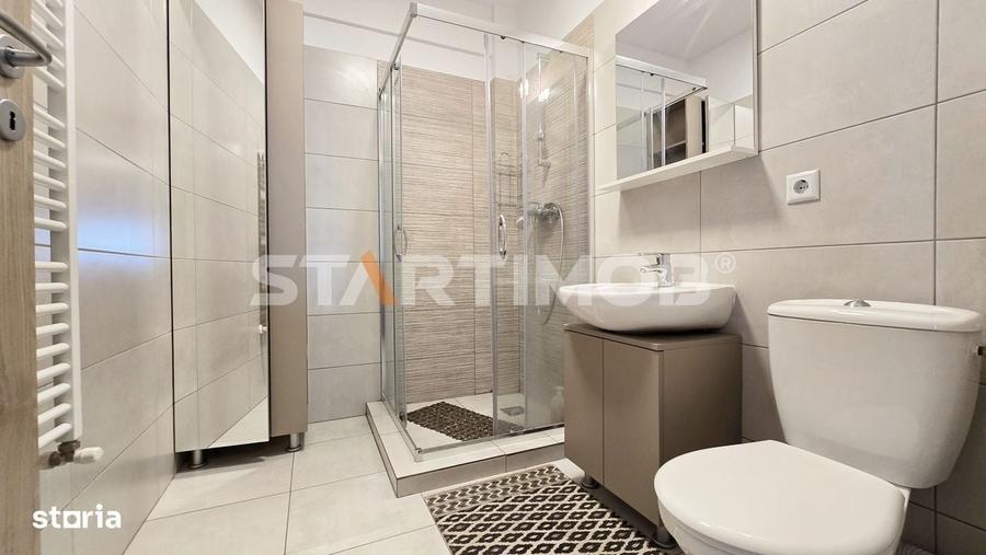 Apartament cu 3 camere decomandat în Tractorul
