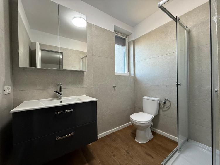 Casă individuală cu 4 camere cu Teren 350 Mp în Tunari